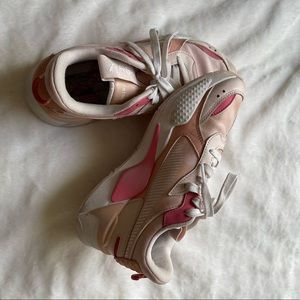 Pastel pink Puma running/ street shoes